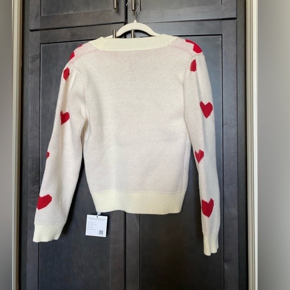 Cute red heart cardigan NWT Valentine’s Day - Picture 4 of 4